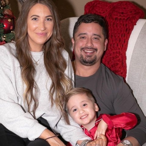 Meet your Posher, Hillary - Picture 1 of 1